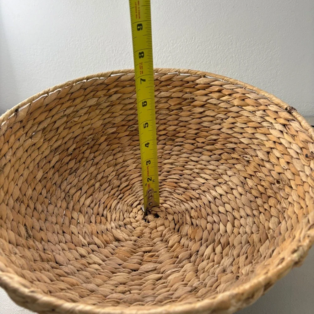 N/A handwoven seagrass